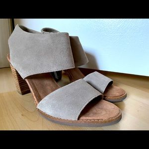 TOMS Suede Tan Block Heels
